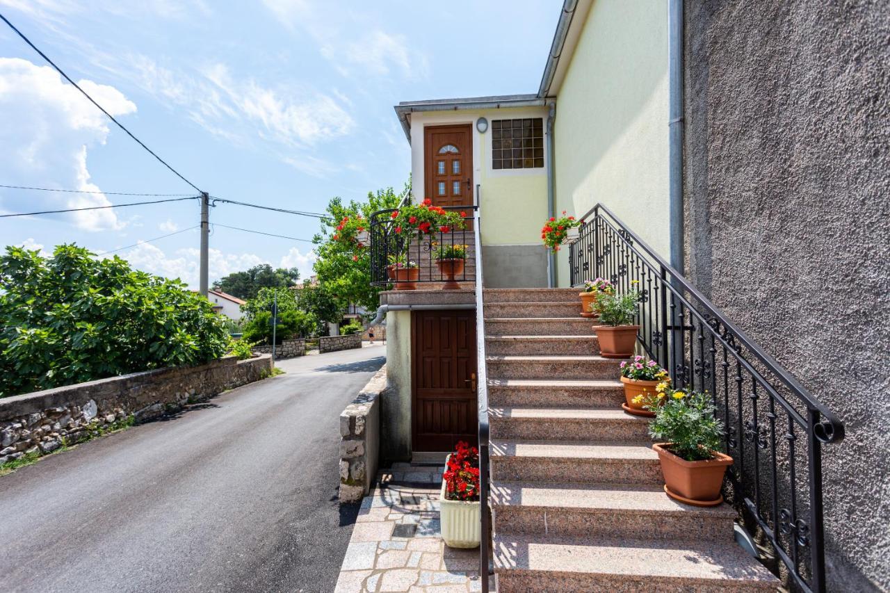 Apartment Mira Silo-Krk Luaran gambar