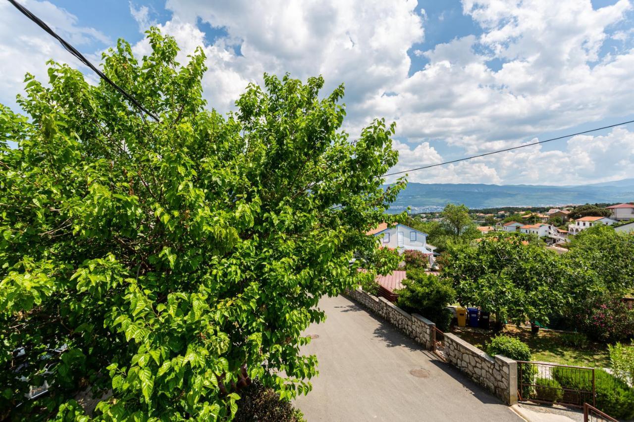 Apartment Mira Silo-Krk Luaran gambar