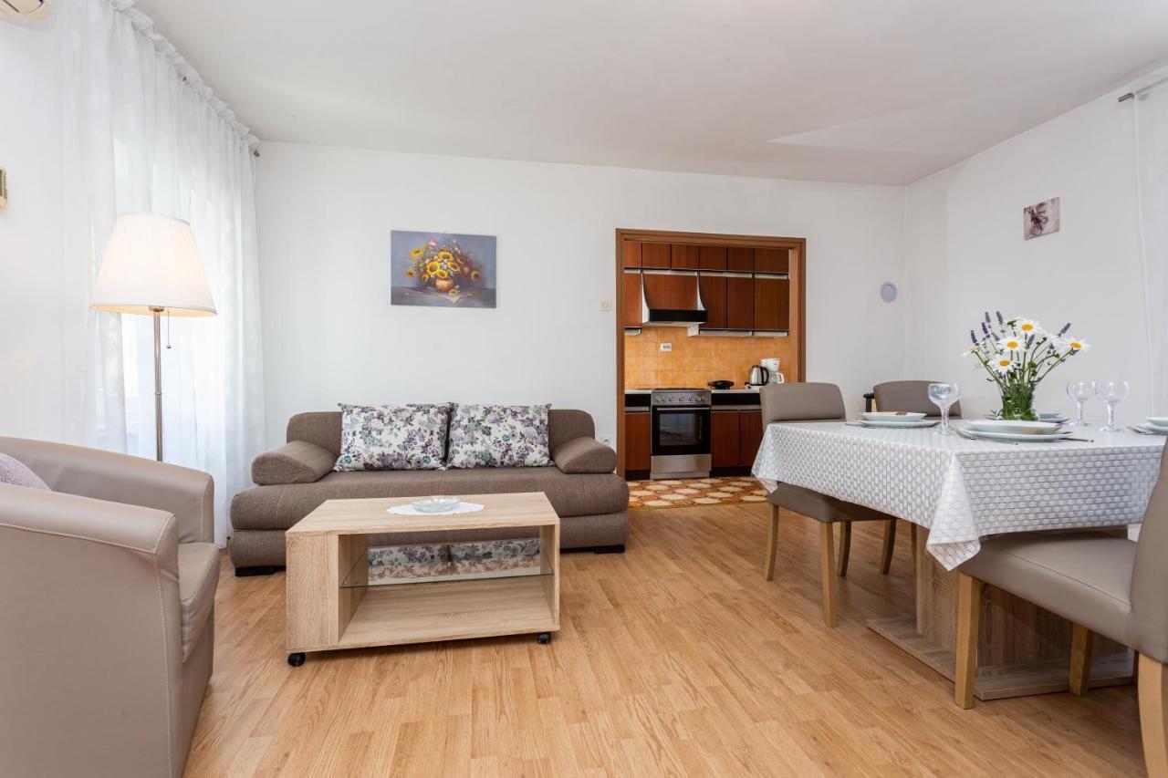 Apartment Mira Silo-Krk Luaran gambar